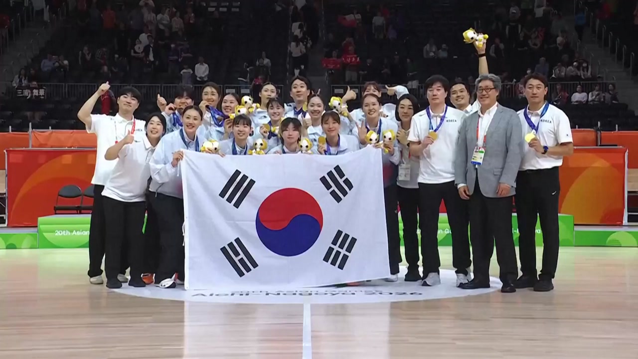 '기적의 금' 일군 여자농구...야구는 오늘 일본에 설욕전