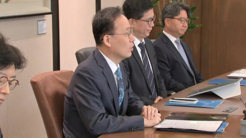 이형일 부총리, 한국은행 방문…"협력 강화해야" [현장영상+]