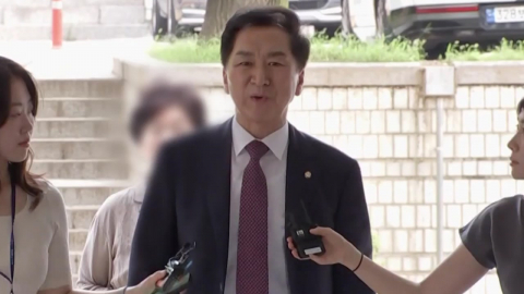 '김건희 로저비비에 선물' 김기현, 잠시 뒤 1심 결심…"사필귀정"