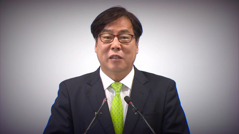 윤대진 "변호사 소개한 건 나"…윤석열 선거법 결심 다음 달로 연기