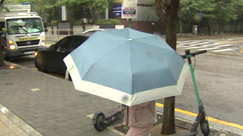 [날씨] 퇴근길 중서부·전북 곳곳 비…"내일 아침 외투 입으세요"