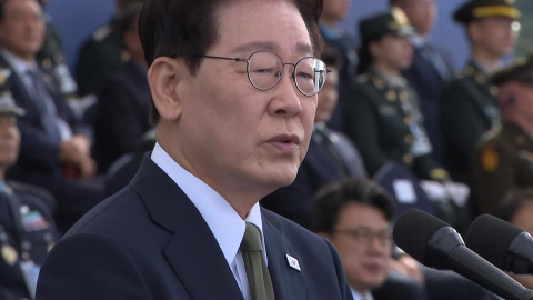 이 대통령, 북 향해 '대화 복원' 촉구...지뢰 책임은 언급 안 해