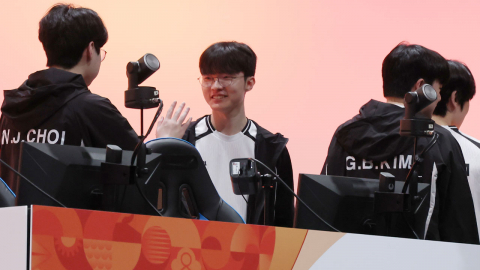 '페이커' 이상혁 앞세운 LoL 대표팀, 2회 연속 금메달…무실 세트 전승