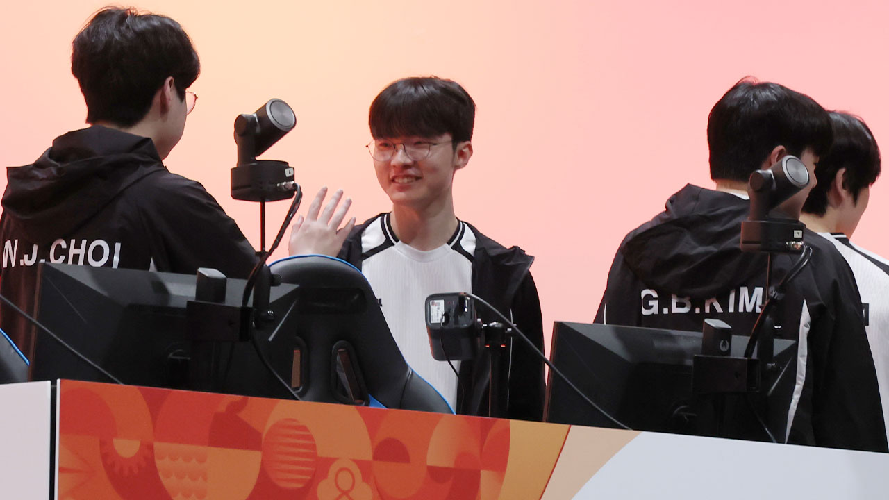 '페이커' 이상혁 앞세운 LoL 대표팀, 2회 연속 금메달...무실 세트 전승