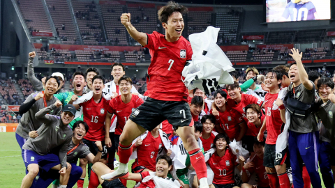 '엄지성, 엄지 척!' 한국 축구, 4회 연속 금메달