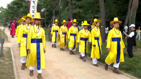 수원서 '정조대왕 능행차' 재현…화려한 행렬 장관