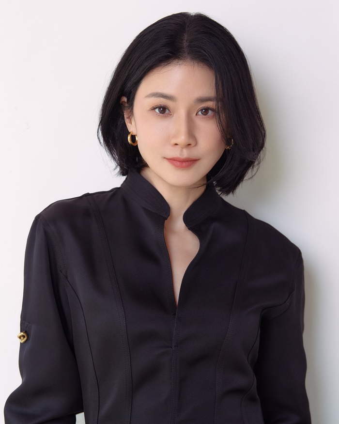 이보영, '이혼조사관 홍말금' 타이틀롤…휴먼 법정극으로 안방 컴백