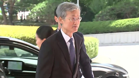 "제청권 간섭은 위헌" 조희대, 출근길엔 묵묵부답…갈등 향방은?