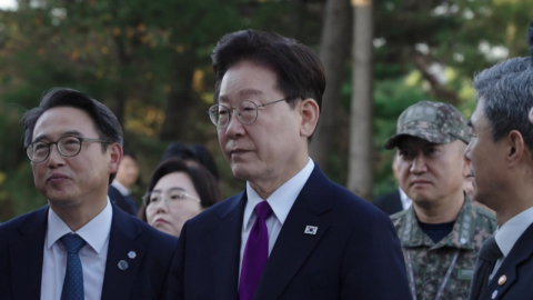 극초음속 활공체 첫 시험발사 성공…이 대통령 참관