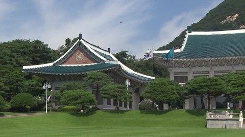  이 대통령, 어제 골프장서 대구 사고 보고 받아..."정치 공방 활용 유감"