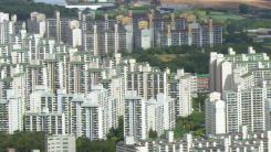 매매도 전세도 10% 오른 10.15 대책 1년...거주 불안 키워