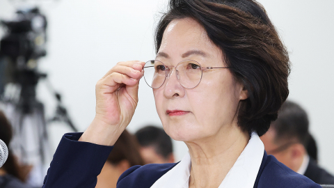 추미애 "이 대통령 호의호식 SNS, 나를 겨냥한 것 아냐" [앵커리포트]