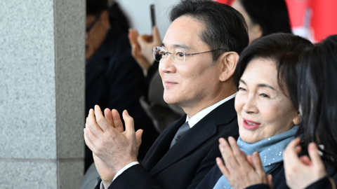  홍라희, 이재용 회장에게 삼성전자 지분 2.6조 증여