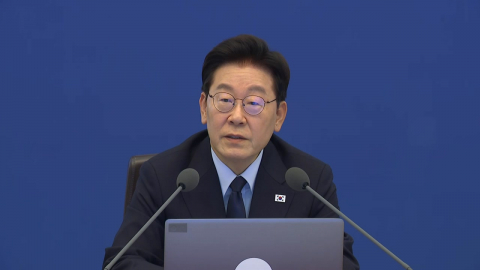 이 대통령 "민주화 정신 헌법전문에, 이제는 실천할 때" [현장영상+]
