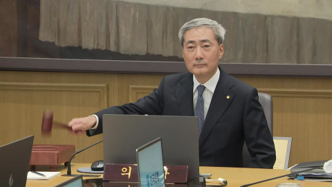 2연속 금리 올린 한은…이번 달은 \'숨 고르기\' 전망
