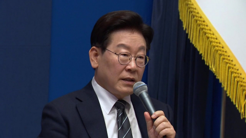 이 대통령, 기자단과 깜짝 좌담회…"전작권 반드시 조기 환수"