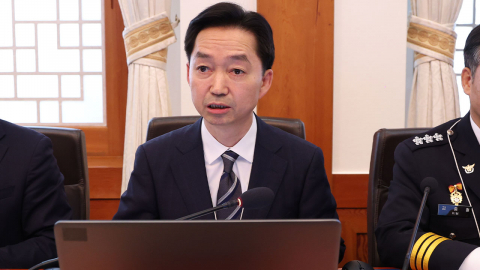 "국무회의 참석 트집 코미디" vs "강제 참석이 탄핵 사유"
