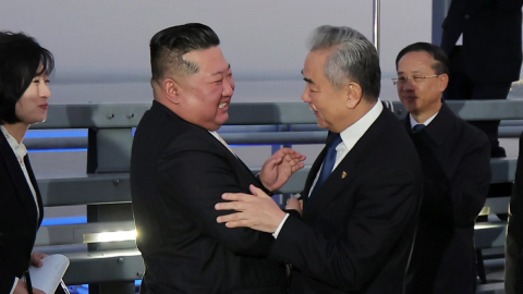 북, 김정은 당일치기 방중 보도…"피로 맺은 친선 영원"