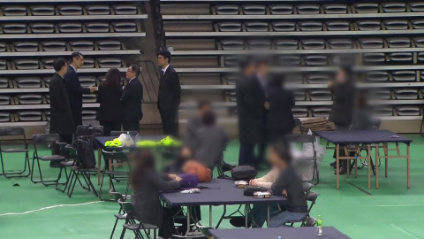 '검증 종료' 투표지, 이송 지연 4시간째…국민의힘 저지 농성