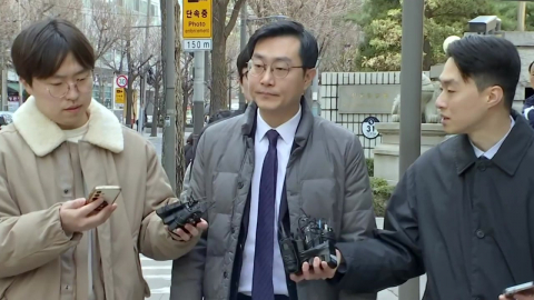 '비서관 성추행 의혹' 장경태 의원 불구속 기소