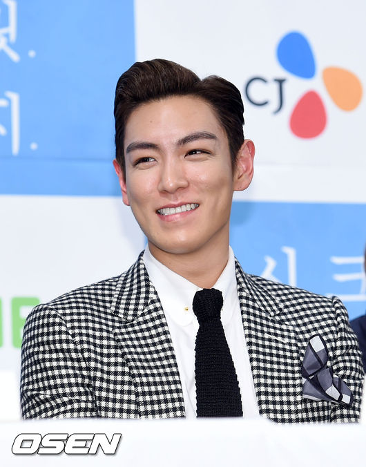 [방송]탑, 일본 ‘시크릿’ 상영회 중 깜짝 생일파티 ‘감격’ | YTN