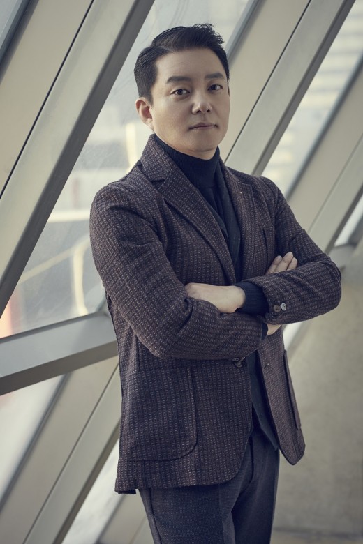 '출국' 이범수 "화이트리스트+원작 논란? 모두 오해다" '출국' 이범수 "화이트리스트+원작 논란? 모두 오해다"