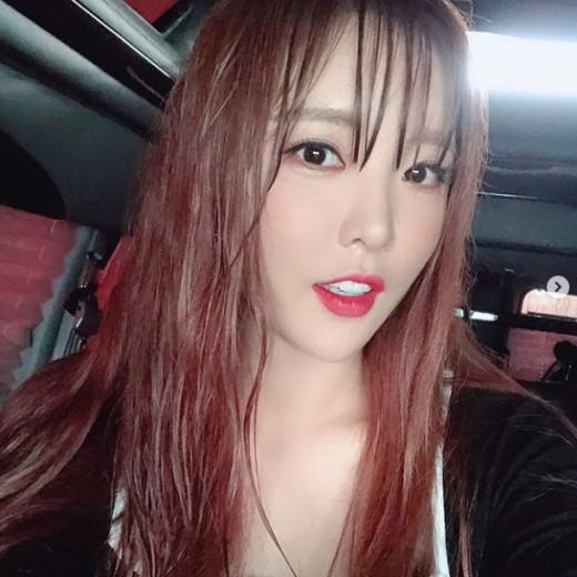 "오늘 컨셉은 물미역"…홍진영, 비 맞으며 공연해도 밝음 "오늘 컨셉은 물미역"…홍진영, 비 맞으며 공연해도 밝음