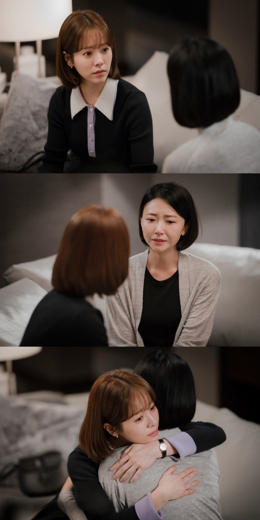 '봄밤' 한지민·임성언 눈물 젖은 포옹...애틋한 자매 '봄밤' 한지민·임성언 눈물 젖은 포옹...애틋한 자매
