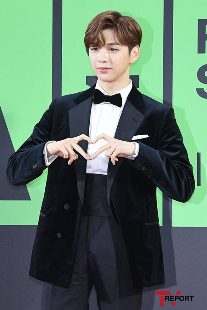 강다니엘 측 “코로나19 관련 5천만원 기부…의료진에 보탬 되길” 강다니엘 측 “코로나19 관련 5천만원 기부…의료진에 보탬 되길”