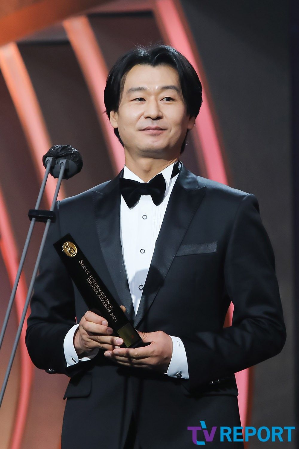 [방송][T포토] 박혁권 '남자연기자상 수상' | YTN