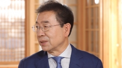 서울시 공무원 과로 논란에 박원순 "내가 좀 힘들게 했다"