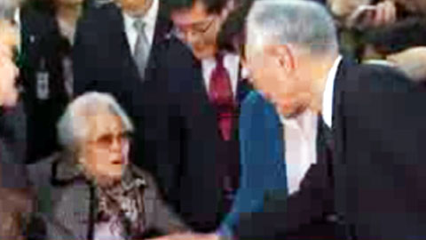 Ex-Japan PM Murayama meets 'comfort women' in Seoul