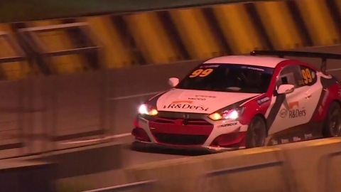 [영어뉴스]S.Korea stages its 1st nighttime car racing | YTN