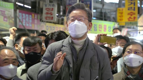 이재명 '전북 매타버스' 마지막 날…정읍 시장에서 연설 