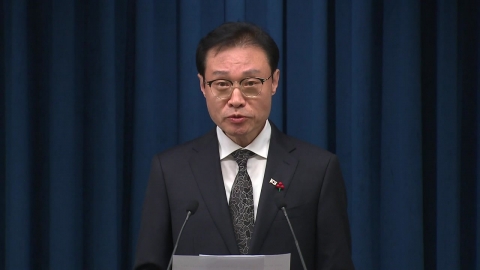 이 대통령, 5부 요인과 오찬…홍보수석 브리핑