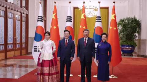 이 대통령, 시진핑 영접 받으며 공식환영식 참석