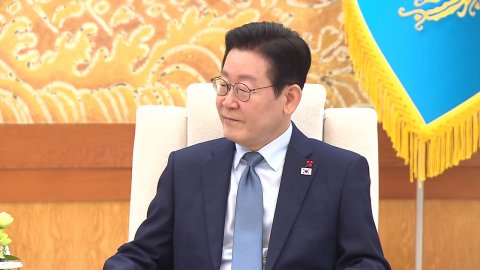 이 대통령, 칼둔 UAE 행정청장 접견…양국 협력 논의