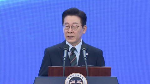 이 대통령, 새만금 로봇·수소·AI 투자 협약식 참석