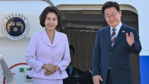 이 대통령, 순방 마치고 귀국…부동산·증시 점검 회의