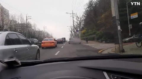 위험하고 이상한 노상주차장