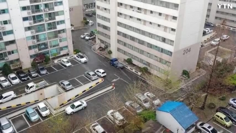 방금 강릉 우박이 정신앖이 내려때린다