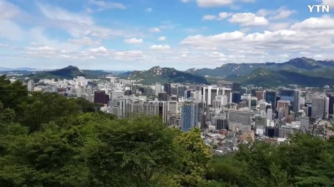 반짝 맑음.. 남산에서 본 시내와 청명 하늘